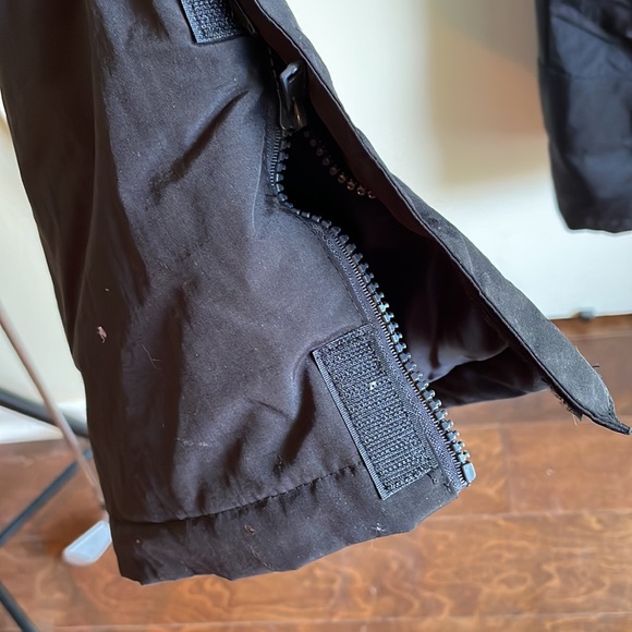 Simple black snowboarding pants - Picture 3 of 6